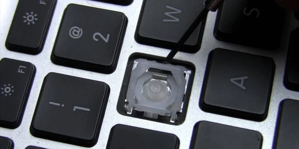 Cách Vệ Sinh Bàn Phím Laptop
