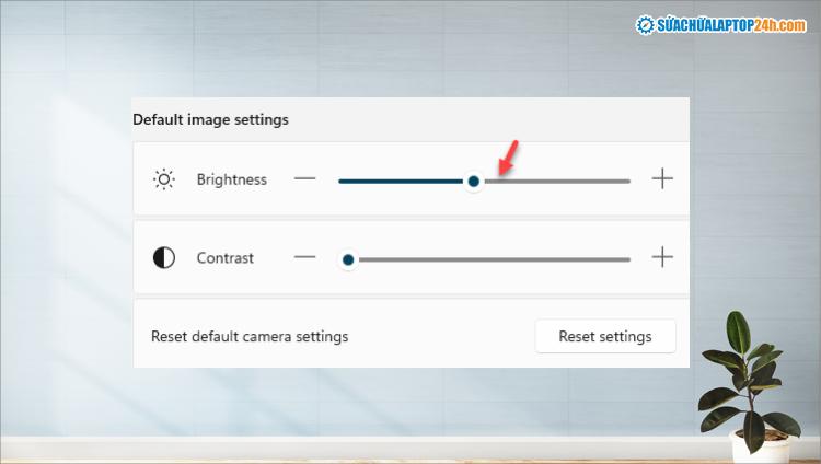 Di chuyển thanh trượt Brightness để điều chỉnh độ sáng